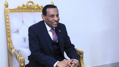  Kamal Idris