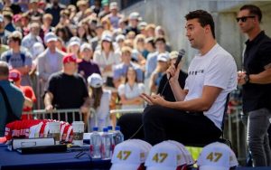 كيرك - وكالات